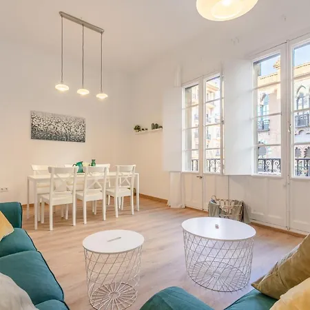 Avanti La Campana, Con Un Balcon Que Te Enamorara Del Ambiente De Lejlighed