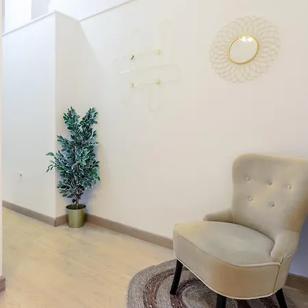 Avanti La Campana, Con Un Balcon Que Te Enamorara Del Ambiente De Апартаменты