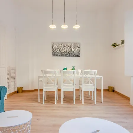 Lejlighed Avanti La Campana, Con Un Balcon Que Te Enamorara Del Ambiente De Sevilla