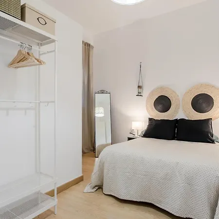 Avanti La Campana, Con Un Balcon Que Te Enamorara Del Ambiente De شقة *